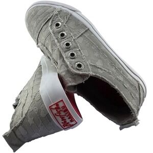 Blowfish Malibu‎ Girl's size 2 Gray Lace Print Canvas Slip On Sneakers